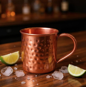 Tasses en métal forgées à la main de luxe, conçues avec des poignées modernes et une finition polie, pour les fêtes d'adultes, style vintage, pour la maison - Product Image 4