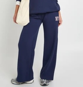 Conjunto Deportivo de Cuello Redondo para Mujer, Sudadera y Pantalones Casuales, Proveedor de Ropa al por Mayor de Marca Privada, Chándal con Ribetes - Product Image 6