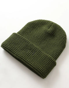 Bonnet en tissu gaufré olive de qualité supérieure pour homme, respirant, imperméable, motif uni, 100 % polyester, confortable, durable, style urbain - Product Image 2