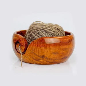 Bol à laine en bois de forme ovale, design simple, pour le tricot à la main, matériau artisanal durable - Product Image 5