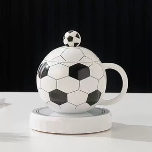 Coupe en céramique de football - Product Image 3
