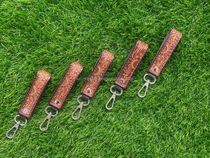 Porte-clés en cuir élégant sculpté à la main Porte-clés en cuir imprimé floral en relief Accessoires en cuir outillé Porte-clés mignons - Product Image 4