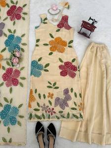 Nouvelle tenue Punjabi magnifique et sexy pour femme, avec un design de col Gharara, robe ethnique pour femmes, bas de tenue en gros pour adultes - Product Image 2