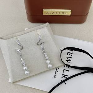 Boucles d'oreilles pendantes Galaxy Moonlight Fashion, perles d'eau douce et argent pur avec pompon, design populaire en gros - Product Image 2