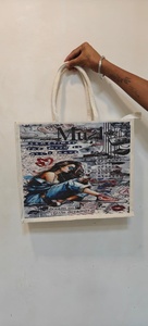 ถุงของขวัญผ้าแคนวาสขนาดเล็กแบบปรับแต่งได้ เป็นมิตรกับสิ่งแวดล้อม พร้อมลวดลายอินเดียดั้งเดิมที่วาดด้วยมืออย่างสวยงาม สามารถปรับแต่งได้ - Product Image 5