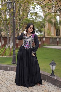 Robe longue noire ethnique pour femme avec broderies colorées, tenue de mariage traditionnelle indienne et pakistanaise en rayonne, coupe ample - Product Image 2