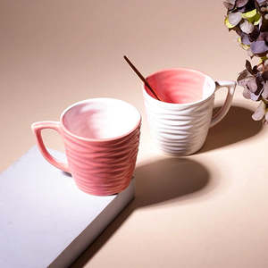 ชุดถ้วยชาเซรามิกสีขาวและชมพูแบบมีลาย จำนวน 2 ใบ - Product Image 2