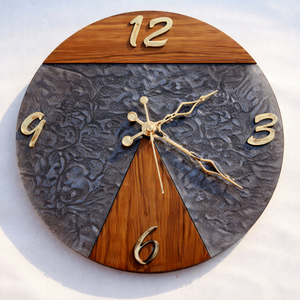 Horloge murale décorative en résine époxy et bois pour cadeau, décoration intérieure, finition brillante, horloge personnalisée de luxe pour restaurants et hôtels - Product Image 1