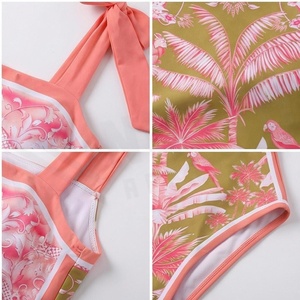 Traje de baño con estampado tropical para mujer, con tirantes cuadrados en el cuello y cintura con cordón ajustable - Product Image 4