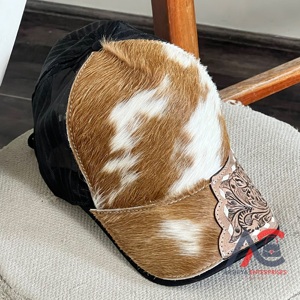 Gorra de camionero de cuero repujado artesanal estilo western con diseño floral y malla trasera grande para hombres y mujeres, uso diario - Product Image 1