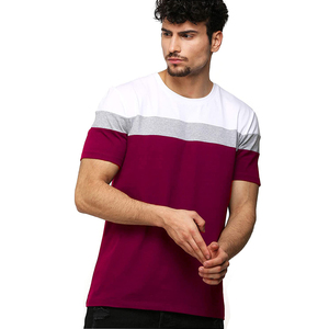 Camiseta de Manga Corta para Hombre, Cuello Redondo, Diseño Sólido Informal de Punto, Color Combinado Blanco, Gris y Borgoña - Product Image 1