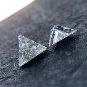 ลดกระหน่ำ0.6ct/pc เพชรสำหรับปลูกในห้องปฏิบัติการที่มีการรับรอง Def VVS สามเหลี่ยมที่ได้รับการรับรองขายส่งสำหรับการทำเครื่องประดับห้องปฏิบัติการที่สร้างขึ้นได้รับการรับรอง - Product Image 3