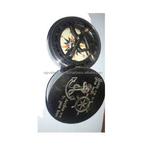 Boussole noire élégante, design ancre en laiton et métal, boussole nautique imprimée - Product Image 1