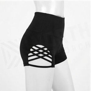 Short de yoga taille haute North Approach noir avec découpes, respirant, en Spandex et Polyester, pour femme - Product Image 3
