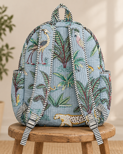 Mochila de algodón acolchada verde salvia, hecha a mano, estilo Kantha, con estampado de animales de la selva, mochila de viaje, mochila acolchada Kantha de algodón - Product Image 2