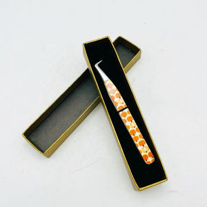 Pince à épiler de précision DANTRIC IMPLANTS DG-466 en acier inoxydable durable, pointe lisse, manche à motif citrouille orange, boîte dorée - Product Image 4