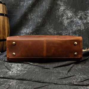 Bolso de Hombro de Cuero Genuino de Alta Calidad para Laptop de 15 Pulgadas, Color Marrón, con Múltiples Compartimentos, Bolso Ejecutivo para Laptop - Product Image 3