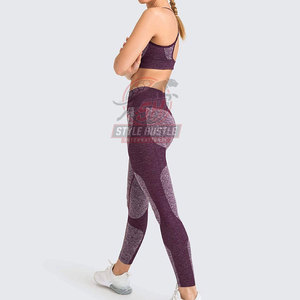 Conjunto de Yoga para Mujer de Diseño Único Fabricado en Pakistán, para Uso en Exteriores, Hecho de Poliéster - Product Image 3