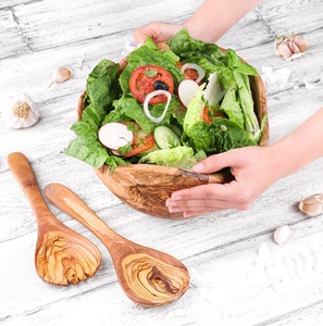 Juego de ensaladeras de madera de olivo ecológicas hechas a mano, decoración rústica para cocina, regalo, kit de cera de abejas, tazón de servir artesanal de madera - Product Image 5
