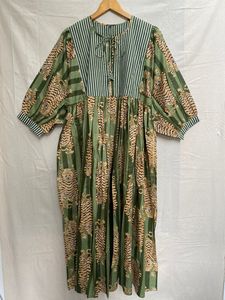 Accesorios de Ropa de la Mejor Calidad, Vestido Largo Informal de Algodón para Mujer, Atuendo Elegante y Suave para el Día a Día, Disponible para la Venta - Product Image 1
