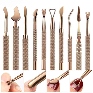 Empujador de Cutículas de Doble Punta de Acero Inoxidable Chapado en Oro Premium, Limpiador de Uñas para Manicura y Pedicura Profesional - Product Image 1