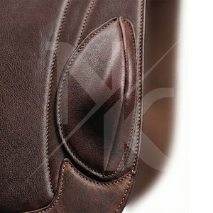 Silla de Montar Inglesa de Cuero Genuino Ligera de Alto Rendimiento para Salto y Doma con Armazón de Madera, Pakistán - Product Image 3