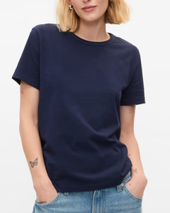 เสื้อยืดผู้หญิงผ้าฝ้ายหนา 240 GSM แบบ OEM สั่งทำพิเศษ ระบายอากาศได้ดี เป็นมิตรกับสิ่งแวดล้อม แห้งเร็ว ไม่ยับ ไม่เป็นขุย ผลิตจำนวนมากจากโรงงาน - Product Image 2