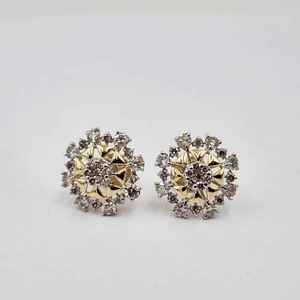 ต่างหูเพชรแท้ทรงบริลเลียนต์ชุบโรเดียมทองคำขาว 14K ดีไซน์วินเทจสำหรับผู้หญิง รับรองโดย IGI น้ำหนัก 4.5 กรัม ผลิตตามแบบ OEM - Product Image 1
