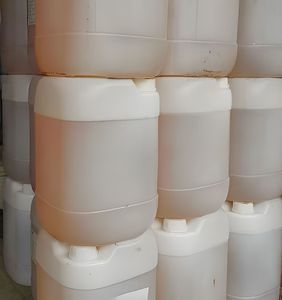 Aceite de Palma Crudo Fraccionado a Granel, Calidad Pura para Procesamiento de Aceite Comestible, Empacado en Flexitanques Seguros para Alimentos, Carga de 5L - Product Image 2