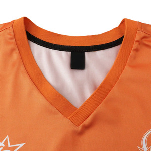 Maillot de football américain orange pour jeunes, coupe oversize, en mesh respirant, personnalisable avec logo, uniforme sportif d'équipe, tee-shirt streetwear - Product Image 4