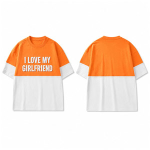 Camiseta de Manga Corta Extra Grande para Hombre con Diseño de Letras Impresas en Contraste Naranja y Blanco, Cuello Redondo, Estilo Casual, con la Frase 'I Love My Girlfriend' - Product Image 1