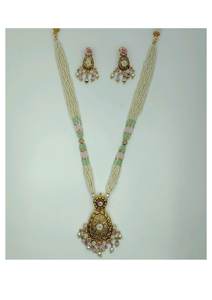 Hermoso Conjunto de Collar de Perlas de Plata 925 con Colgante Tradicional Chapado en Oro y Pendientes a Juego para Bodas y Fiestas - Product Image 3