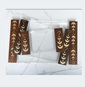 Bandeja de madera artesanal de Oriente Medio con incrustaciones de conchas naturales para una experiencia tradicional de presentación de café árabe. - Product Image 2