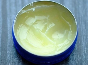 Vaseline à usage médical très vendue - Product Image 2