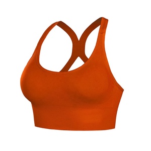 Soutien-gorge de sport respirant à maintien élevé pour femme avec logo frontal, en Spandex/Polyester, fabriqué au Pakistan, pour le yoga et les activités sportives. - Product Image 3