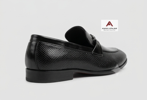 Mocasines Premium para Hombre con Punta en Pico y Detalle de Cadena Elegante para Bodas, Negocios, Fiestas y Oficina - Product Image 2