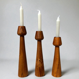 Juego de Portavelas de Madera de Acacia Hechos a Mano |    Por B H Brothers - Product Image 2