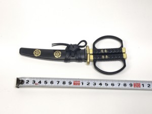 Ciseaux en papier inspirés de l'épée samouraï, modèle Oda Nobunaga P2, ultra-précision, noir et or, 18 cm, 70 g, manche en ABS, fabriqué au Japon - Product Image 5