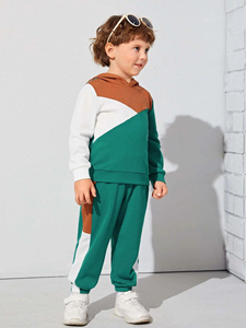 Conjunto Deportivo de Verano para Niños, Sudadera de Manga Corta con Cuello Redondo y Pantalones Cortos con Cintura Elástica, Estilo Casual - Product Image 3