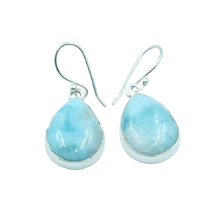 ต่างหูห้อยทรงหยดน้ำทำมือจากพลอยลาริมาร์ธรรมชาติ เงินแท้ 925 สีฟ้าสดใส ต่างหูทรงหยดน้ำประดับพลอยลาริมาร์แบบคาโบชองจากโดมินิกัน - Product Image 1