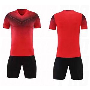 ชุดยูนิฟอร์มฟุตบอลพรีเมียมแบบกำหนดเองสำหรับผู้ชายและเด็ก เสื้อฟุตบอลส่วนตัวสำหรับทีมผู้ใหญ่และเด็ก ชุดกีฬาสำหรับการแข่งขันและการฝึกซ้อม - Product Image 2