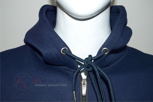 เสื้อฮู้ดซิปสีกรมท่าเข้มสำหรับผู้ชาย ผ้าฝ้ายฟลีซ 280 GSM ผ้าฝ้าย 100% ทรงปกติ ระบายอากาศได้ดี มีกระเป๋าหน้า ปักโลโก้ตามสั่ง - Product Image 5