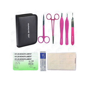 Le kit de pratique de suture chirurgicale pour étudiants en médecine comprend un coussinet de suture réaliste et des instruments médicaux de suture professionnels - Product Image 1