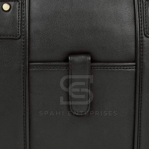 Sacs pour ordinateur portable de qualité supérieure avec tissu résistant, fermetures éclair sécurisées et disposition de compartiments bien organisés pour les professionnels du secteur. - Product Image 5