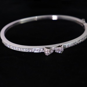 Oferta Especial en Pulsera de Diamantes de Lujo para Mujer con Piedras Brillantes para Bodas, Aniversarios y Ocasiones Especiales - Product Image 3