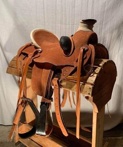 Équipement d'équitation pour chevaux mâles et femelles, articles équestres, résistance à l'eau, selle de cheval en cuir véritable faite à la main, prix avantageux - Product Image 1