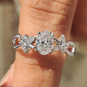 Bague en diamant de qualité supérieure, taille ovale et ronde, bijou élégant pour le quotidien, cadeau de mariage ou de fête, disponible à prix abordable - Product Image 1