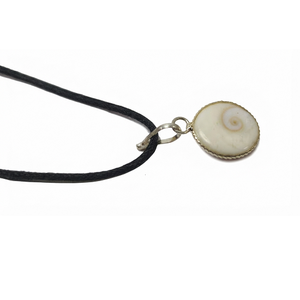 Collar con Colgante de Concha Natural Gomti Chakra Eye, Amuleto de Concha Redonda en Espiral con Cordón Negro, Gargantilla, Joyería Espiritual de la Suerte, Regalo - Product Image 3