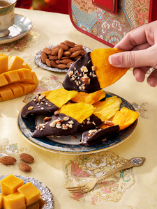 BEST-SELLER Mangues séchées écologiques enrobées de chocolat, qualité supérieure, à essayer absolument, mélange de fruits durables et premium en vrac - Product Image 6