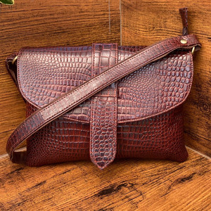 Bolso cruzado de cuero genuino personalizado de gran capacidad para mujer, bolso de hombro con estampado de cocodrilo de cuero de vaca de grano completo para mujer - Product Image 3